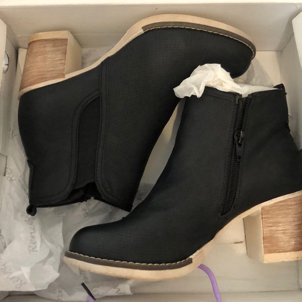BRAND NEW Women’s Boots